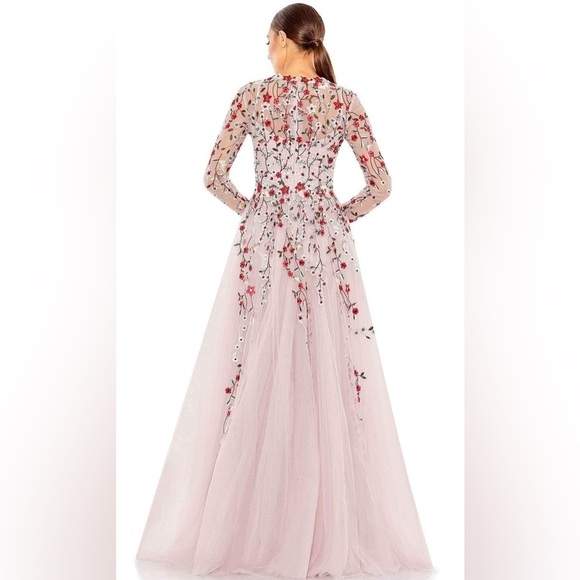 Mac Duggal 20334 NWT Elegant Floral Embroidered Gown - Picture 3 of 7